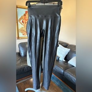 Faux leather Spanx leggings Petite Large purchased new; worn once